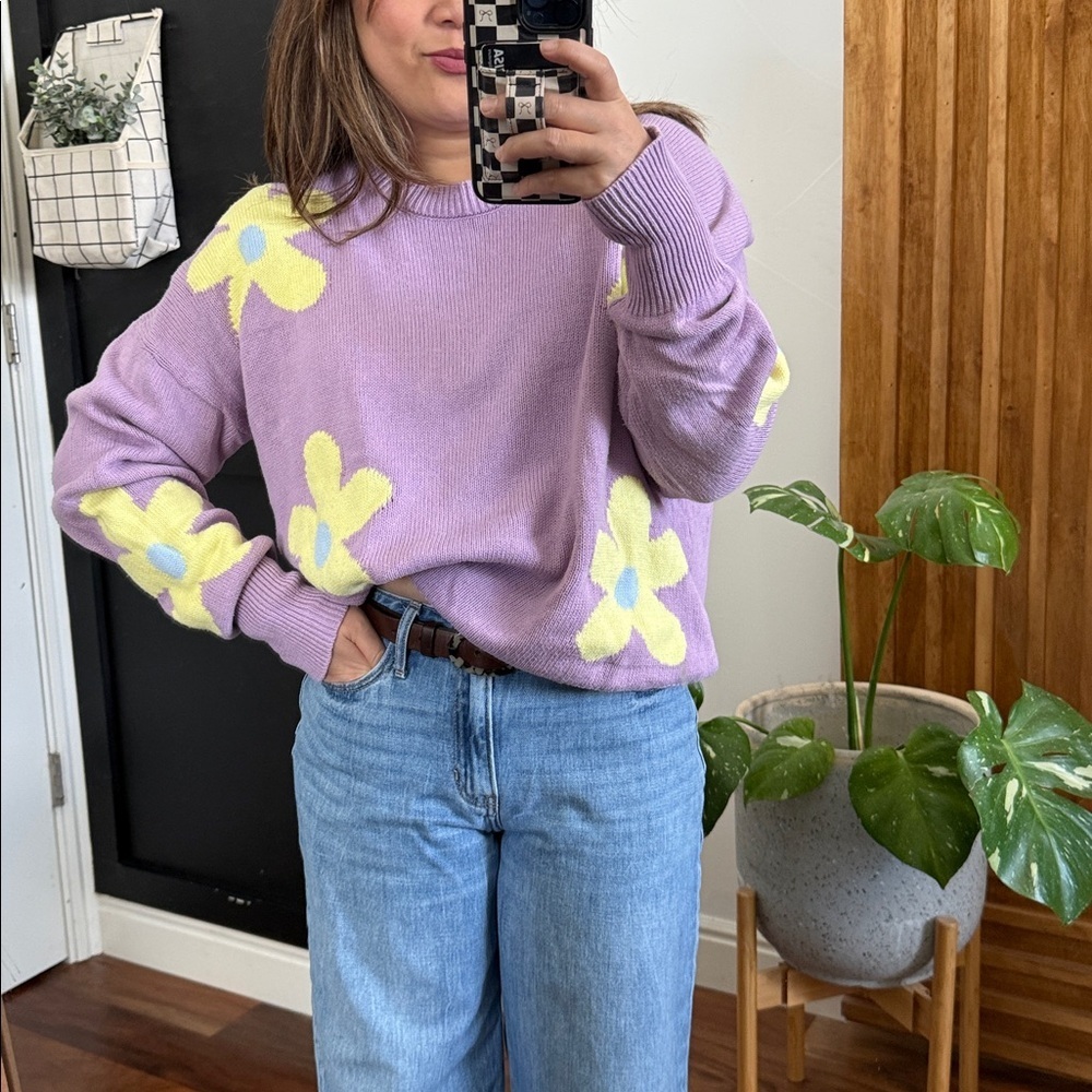By Together Boutique Crew Knitted Flower Sweater. L